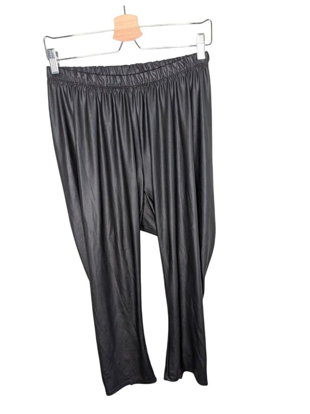Torrid Black Faux Leather Bow Back Crop Leggings 1X